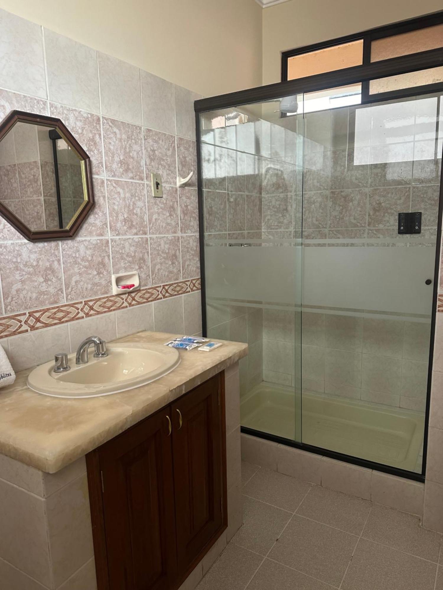 Hotel Oblitas كوتشابامبا المظهر الخارجي الصورة